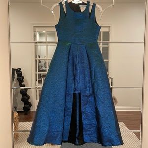 Iridescent formal girls dress. Size 7. Worn once. Excellent condition!